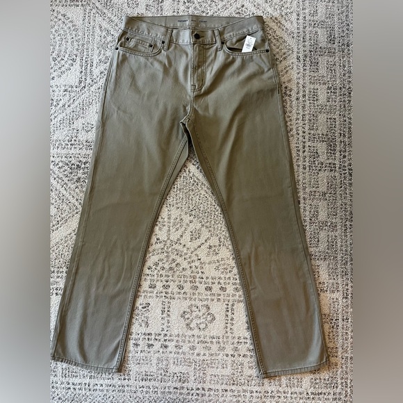 NWT Old Navy Straight Leg Khaki Jeans - Picture 3 of 4